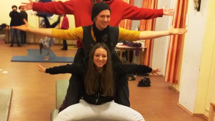 Akrobatik mit Zirkuspädagogin Verena Horsky!